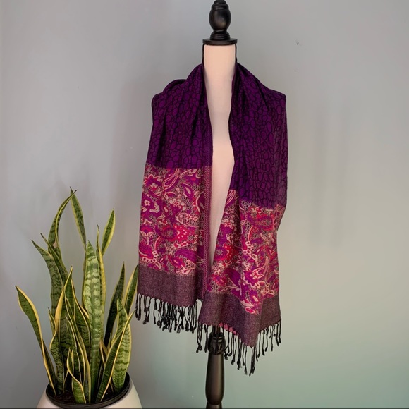 ‼️Sold‼️ Gorgeous Pashmina • Pink and Purple - Picture 6 of 6